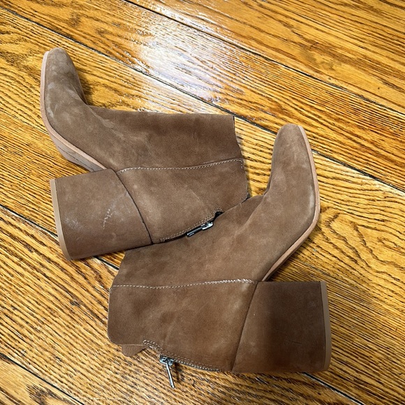 Lucky Brand LK Ravynn style leather suede booties.  Great condition. Size 8.5. - Picture 5 of 13